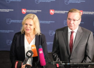 Bundesinnenministerin Nancy Faeser in Hannover bei A-Innenministerkonferenz Bundesministerin des Innern und für Heimat, Nancy Faeser und Niedersachsens Innenminister Boris Pistorius.