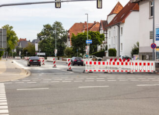Fahrbahnsanierung Reuterdamm – Einbahnstraßenregelung wechselt auf die andere Seite Fahrbahnsanierung Reuterdamm