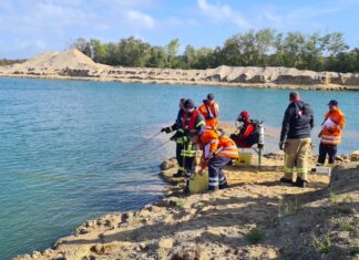Stadtfeuerwehr Lehrte begrüßt fünf neue Feuerwehrtaucher/-innen Stadtfeuerwehr Lehrte begrüßt fünf neue Feuerwehrtaucher/-innen.