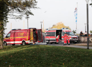 Großübung in Steinhude: Feuer auf Fahrgastschiff Übung Fahrgastschiff brennt - Steinhude