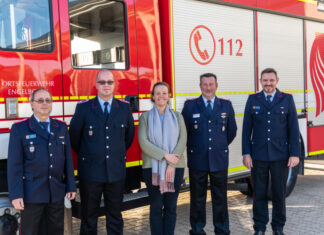 Neue Ortsbrandmeister in Engelbostel (v.l.): Robert Heidrich, Florian Kahle, Eva Bender, Thomas Jathe, Arne Boy
