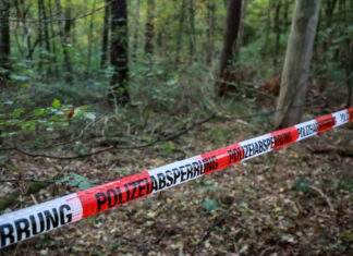 Unbekannter Leichnam aus dem Mecklenheider Forst als Vermisster 21-Jähriger identifiziert Leichenfund - Polizeieinsatz