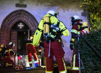 Rund 40 Einsatzkräfte aus fünf Ortswehren trainieren Rettung von Kulturgütern Feuerwehrübung in Isernhagen