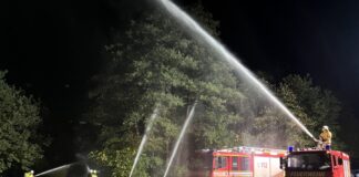 Ortsfeuerwehr Langenhagen trainiert Zusammenspiel mit dem THW