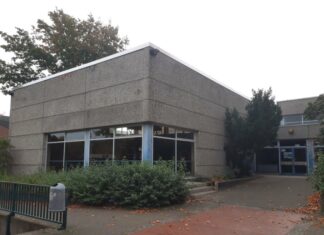 Gymnastikhalle am Schulzentrum Langenhagen wird zum Interimsratssaal Die Verwaltung reaktiviert die Gymnastikhalle am Schulzentrum Langenhagen und richtet in dieser übergangsweise einen Sitzungsraum ein.