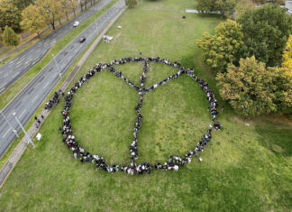 Ein Zeichen für Frieden: Aktionswoche der Berufsbildenden Schulen Peacezeichen