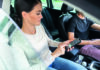 frau mit smartphone