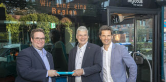 Kommunen nutzen Gelegenheit zum Austausch auf der Bustour durch die Region