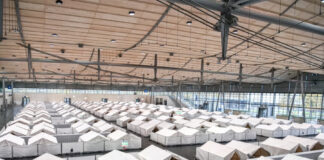 Flüchtlingsunterkunft in der Messehalle 9