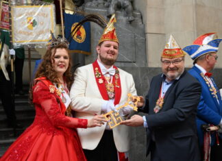 Karneval in Hannover startet: Narren stürmen das Rathaus Eröffnung Karnevalsaison-2022