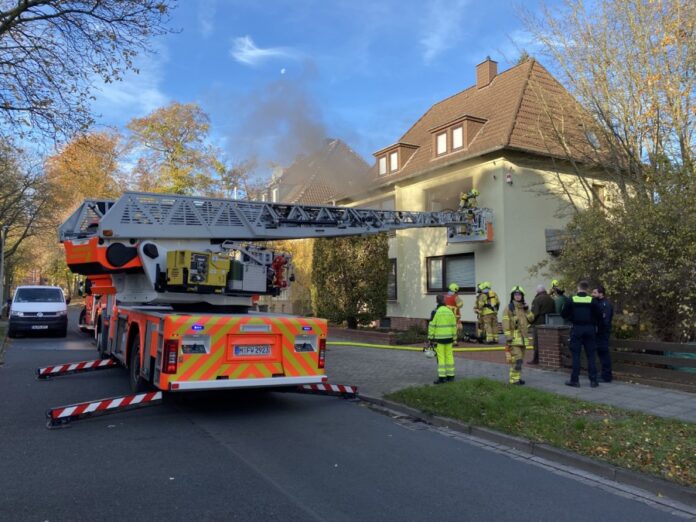 Zimmerbrand in einem Einfamilienhaus in Hannover-Ahlem