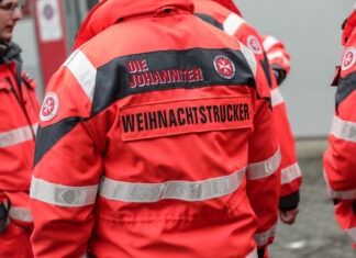 Start der Johanniter-Weihnachtstrucker: Erste 136 Hilfspakete für die Ukraine gepackt Johanniter-Weihnachtstrucker