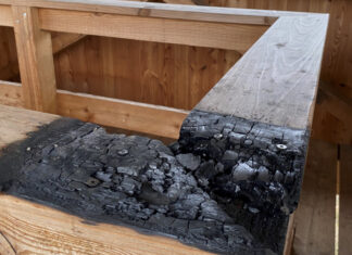 Brandschaden am Bissendorfer Turm – Auslöser Einweggrill Südturm Bissendorfer Moor - Brandschaden