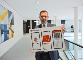 Deutschlandticket – Verkehrsminister Olaf Lies sieht Niedersachsen gut vorbereitet Verkehrsminister Olaf Lies sieht Niedersachsen beim Deutschlandticket gut aufgestellt.