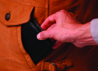 Polizei Langenhagen informiert im CCL: Beratung zu Taschendiebstahl und Sicherheit in der dunklen Jahreszeit Symbolbild: Taschendiebstahl