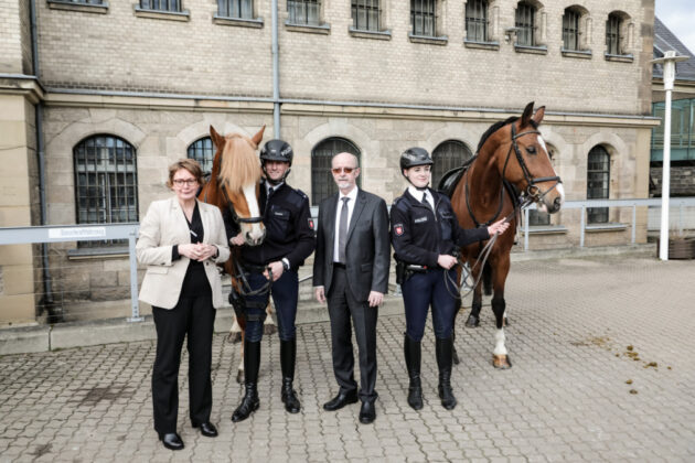 Die Niedersächsische Ministerin für Inneres und Sport Daniela Behrens hat die Polizeidirektion Hannover besucht.