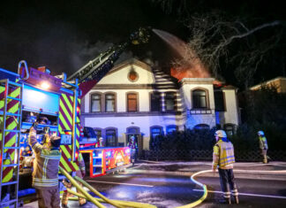 Wohnungsbrand Langenhagen: Leblose Person ist identifiziert Feuerwehreinsatz