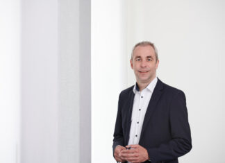 Hannoversche Volksbank zieht Bilanz Langenhagens Filialdirektor Björn Wunram