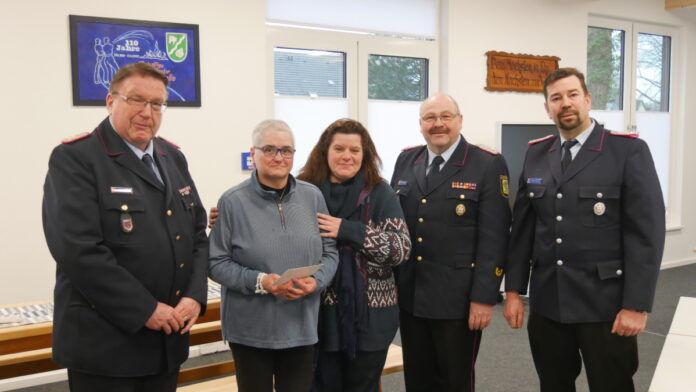 2.500 Euro aus Sozialfond des Landesfeuerwehrverbandes Niedersachsen für Witwe eines verstorbenen Feuerwehrmannes
