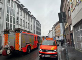 Brand in der Odeonstraße in Hannover Feuerwehreinsatz Odeonstraße / Hannover