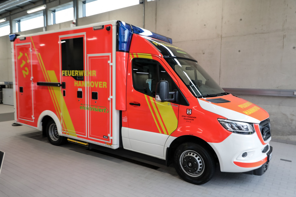 Erster elektrischer Rettungswagen der Feuerwehr Hannover in Dienst