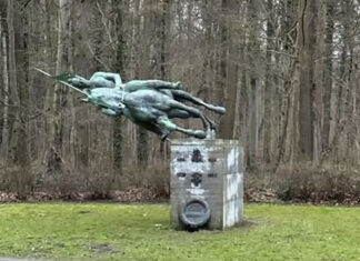 Zeugenaufruf: Unbekannte beschädigen Kriegsdenkmal in Hannover-Zoo Zeugenaufruf: Unbekannte beschädigen Kriegsdenkmal in Hannover-Zoo