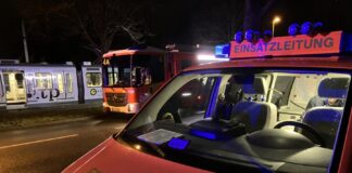 Person in Davenstedt von Stadtbahn überrollt und tödlich verletzt.