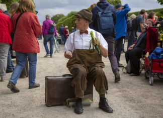Neue Leitung für das Kleine Fest im Großen Garten ab 2024 Frans der kleine Clown beim Kleinen Fest im Großen Garten