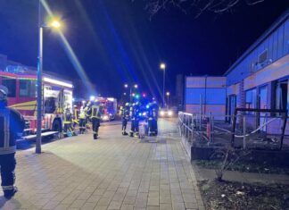 Brand in Spielhalle in Garbsen Feuerwehreinsatz Garbsen