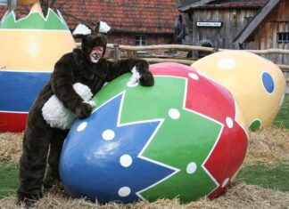 April 2023: Programm im Erlebnis-Zoo XXL-Osternest auf Meyers Hof im Erlebnis-Zoo Hannover