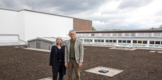 Langenhagens Stadtbaurätin, Isabella Gifhorn und der Leiter der LIGS, Thomas Kelber.