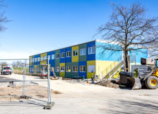 Besichtigung der Unterkunft Alt-Godshorn Geflüchteten-Unterkunft an der Straße „Alt-Godshorn“