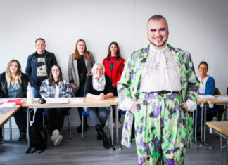 Influencerin „dieludi_“ unterstützt Ausbildung in der Pflege Influencerin DieLudi mit Pflegeanleiternden in der Johanniter-Akademie.