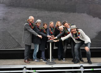 enercity Leinewelle feierlich eröffnet: Energiedienstleister macht Hannover zum neuen Surf Hotspot enercity Leinewelle in Hannover feierlich eröffnet