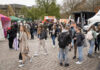 In 2022 besuchten rund 1000 Schüler:innen die Ausstellung auf dem Opernplatz und spannende Workshops.