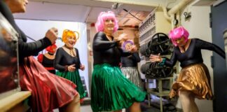 Foto Ausstellung im MHH KunstGang "Mit 66 Jahren"