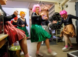 „Mit 66 Jahren …“ – Foto-Ausstellung im MHH KunstGang wird am 12.05.2023 mit Vernissage eröffnet Foto Ausstellung im MHH KunstGang "Mit 66 Jahren"