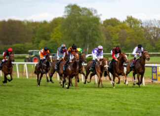 Oktoberfest-Renntag auf der Neuen Bult: Galoppsport trifft bayerische Tradition Pferderennen - Neue Bult