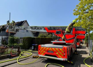 Dachstuhlbrand in Hannover-Bothfeld Dachstuhlbrand