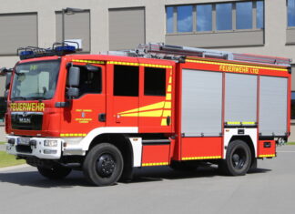 Brandgeruch im Altenheim in Garbsen Löschfahrzeug HLF 20 - Feuerwehr Garbsen