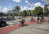 Verbesserung der Radverkehrssicherheit – Temporäre Piktogramme auf Radwegen. Hier Marienstraße/Ecke Aegidientorplatz.