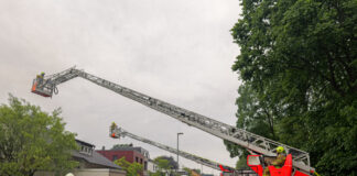 Dachstuhlbrand in Hannover-Waldheim