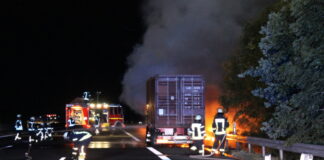 Lkw-Brand auf der Autobahn.