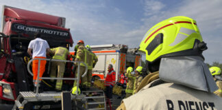 Ein Schwerverletzter nach LKW-Unfall auf der Autobahn 7