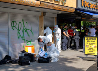 Polizei sucht Fotos und Videos von bewaffnetem Raubüberfall auf Juwelier in Hannovers Innenstadt Raubüberfall Hannover