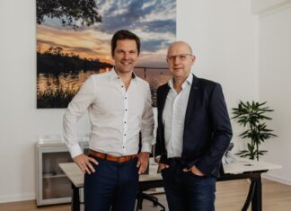 Steffen Krach verabschiedet sich in zweimonatige Elternzeit Während seiner Elternzeit überträgt Regionspräsident Steffen Krach seinem Stellvertreter Jens Palandt, Umweltdezernent und Erster Regionsrat, die Verwaltungsleitung.