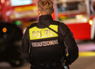 Polizeieinsatz in Hannover: Wiederholte Schwerpunktkontrollen in der Innenstadt Polizei - Videoaufzeichnung