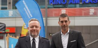 Thorsten Massinger, Polizeivizepräsident der Polizeidirektion Hannover (li.) und Ordnungsdezernent der Landeshauptstadt, Dr. Axel von der Ohe.