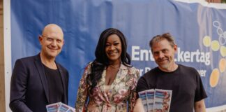 Freuen sich auf den Entdeckertag am 10. September (v. l.) Erster Regionsrat Jens Palandt, Musikerin Alicia Cibola und Veranstaltungsmanager Ingo Papenberg.