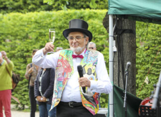 Kleines Fest im Großen Garten 2023 – Schöner geht’s nicht Harald Böhlmann - "Der Mann mit dem Zylinder"